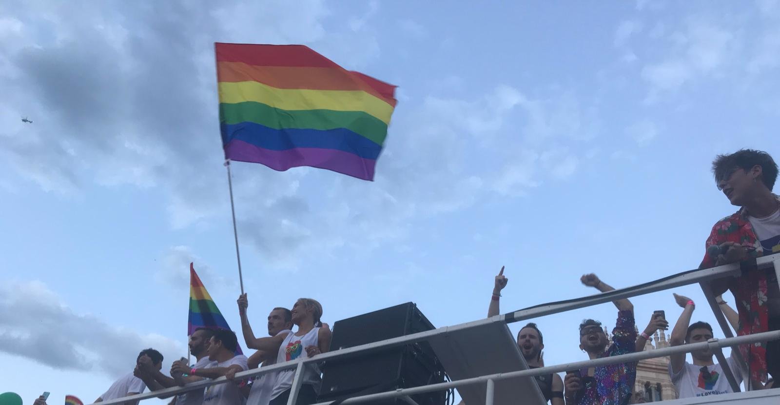 bandera gay